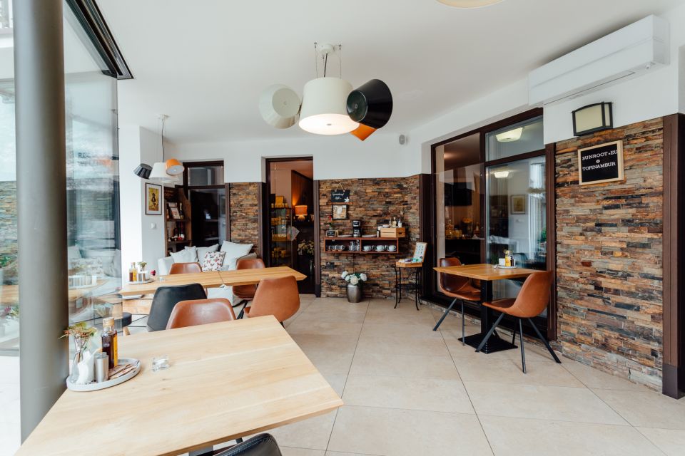 Breakfast room of the guesthouse